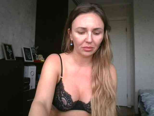 CuteAngelina webcam
