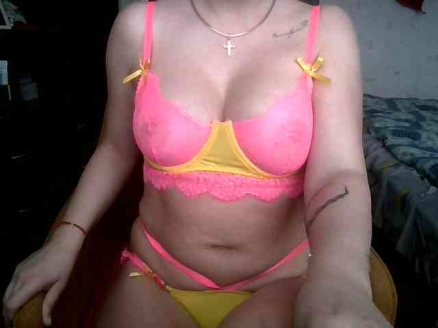 CuteFngelina CuteFngelina