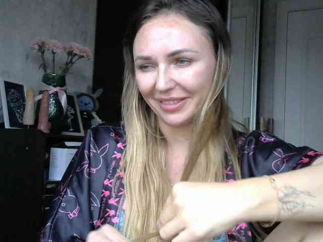 CuteFngelina CuteFngelina