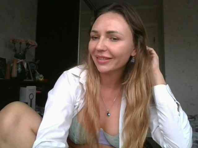CuteAngelina webcam