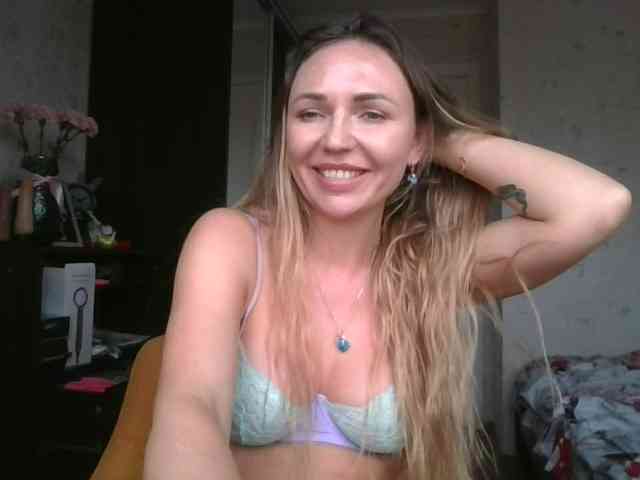 CuteAngelina webcam