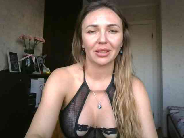 CuteAngelina webcam