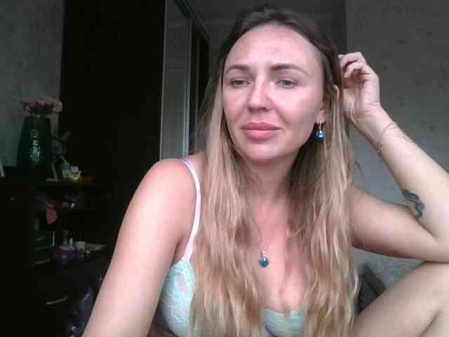 CuteFngelina CuteFngelina