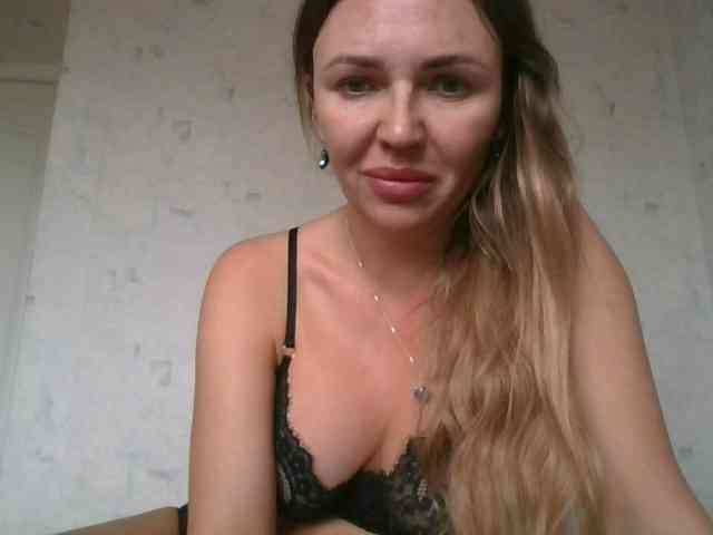 CuteAngelina webcam