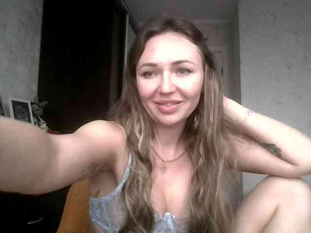 CuteAngelina webcam