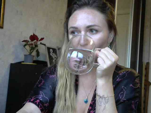 CuteFngelina CuteFngelina