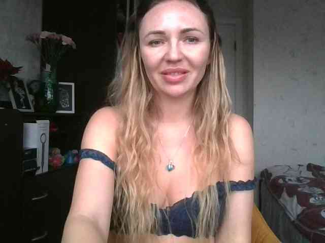 CuteFngelina CuteFngelina