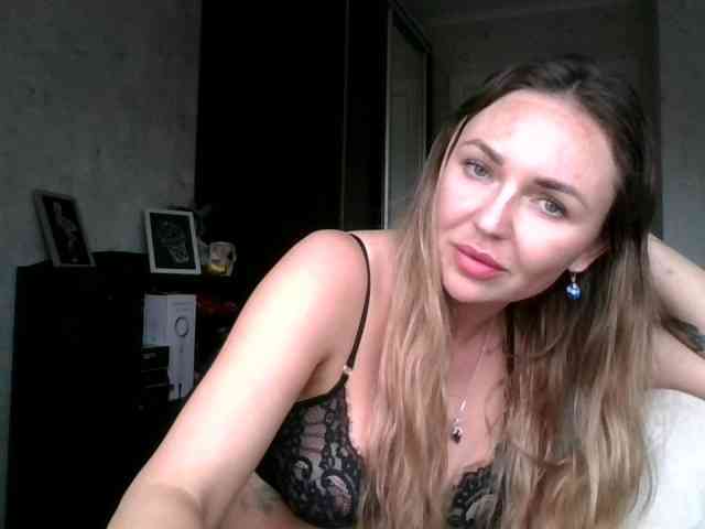 CuteAngelina webcam