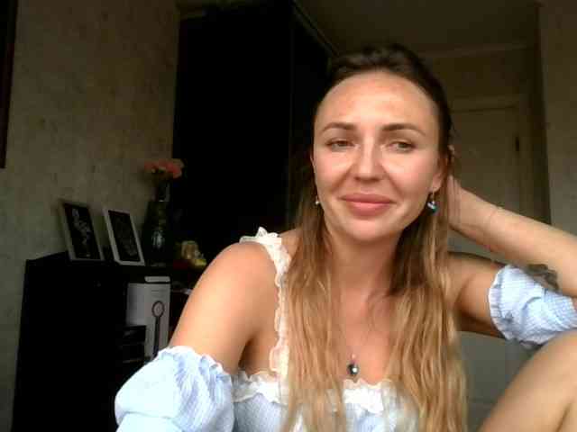 CuteAngelina webcam