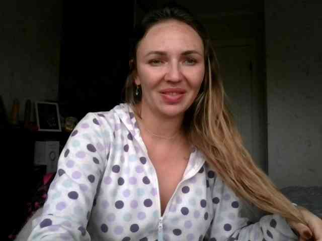 CuteAngelina webcam