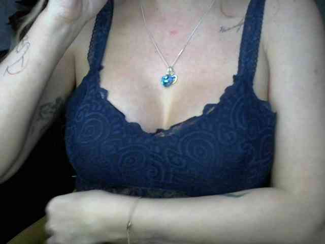 CuteFngelina CuteFngelina