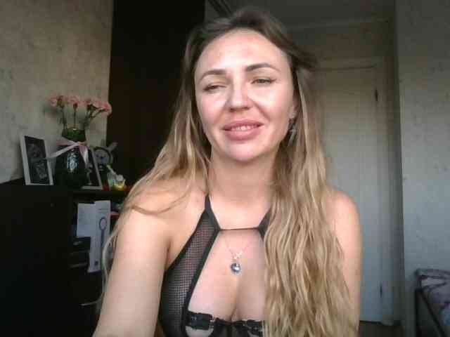CuteAngelina webcam
