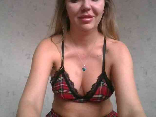 CuteFngelina CuteFngelina