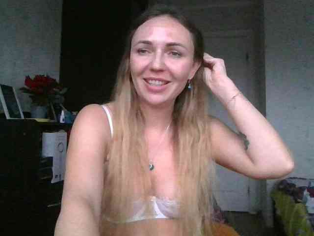 CuteAngelina webcam