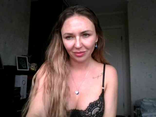 CuteAngelina webcam