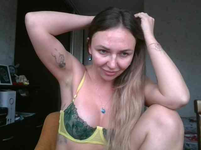 CuteAngelina webcam