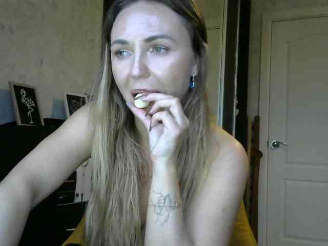 CuteAngelina webcam