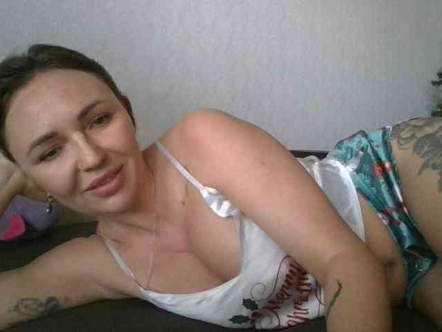 CuteAngelina webcam