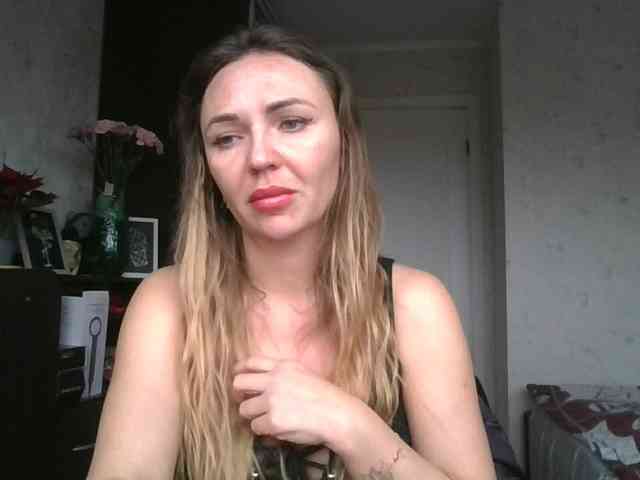 CuteFngelina CuteFngelina