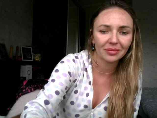 CuteAngelina webcam