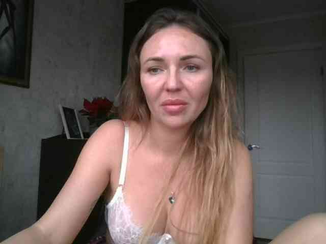 CuteAngelina webcam