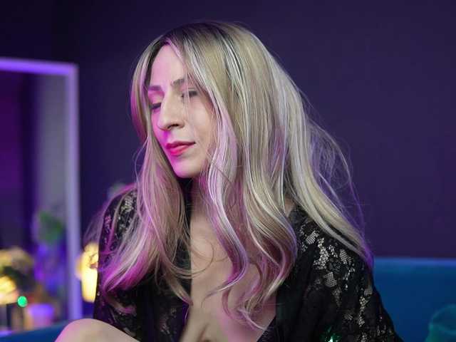 RubyRya's BongaCams show and profile