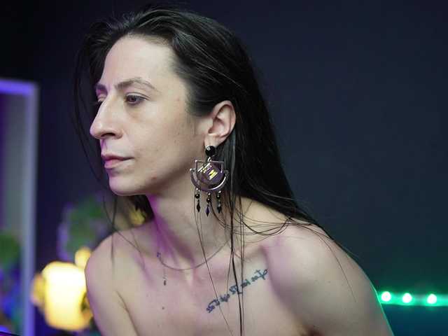 RubyRya's BongaCams show and profile