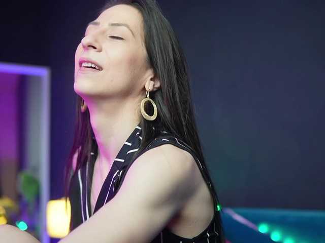 RubyRya's BongaCams show and profile