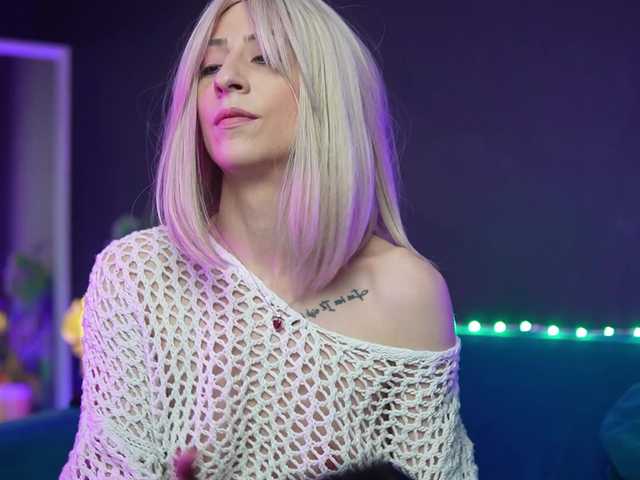 RubyRya's BongaCams show and profile