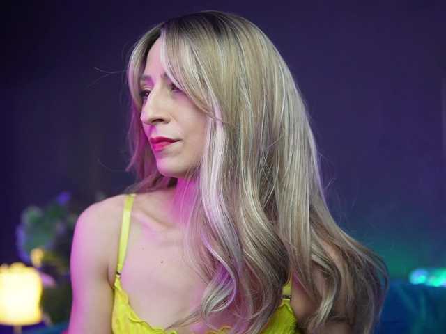 RubyRya's BongaCams show and profile