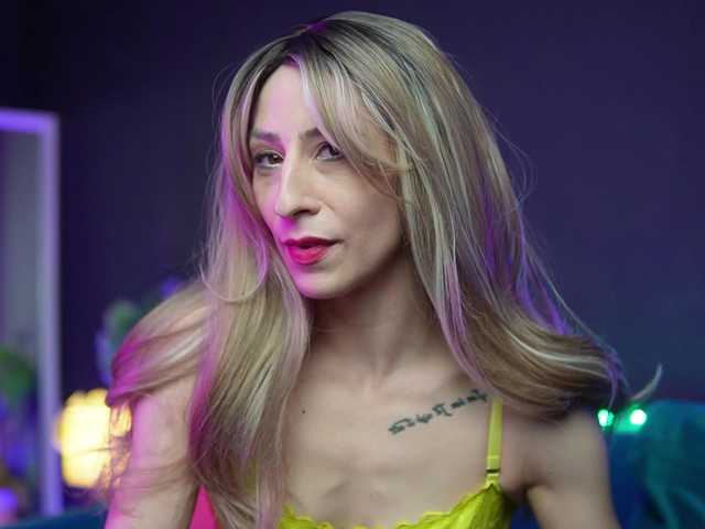 RubyRya's BongaCams show and profile