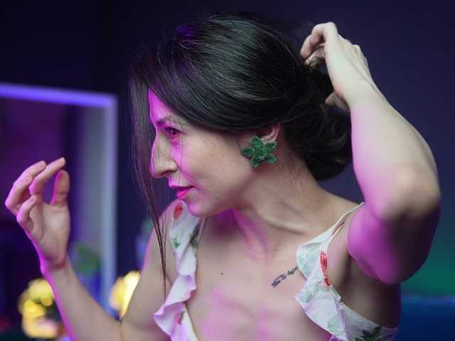 RubyRya's BongaCams show and profile