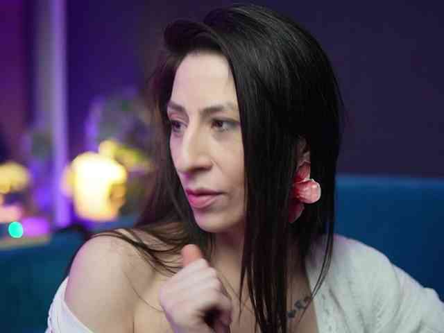 RubyRya Live Webcam on BongaCams