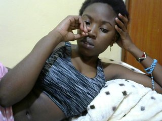Petitepussie's Live Webcam
