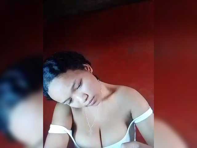 Vaninah's BongaCams show and profile