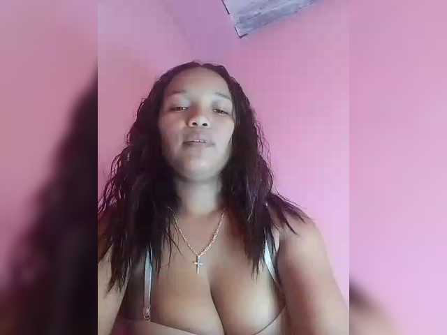 Vaninah's BongaCams show and profile