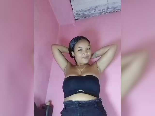 Vaninah's BongaCams show and profile