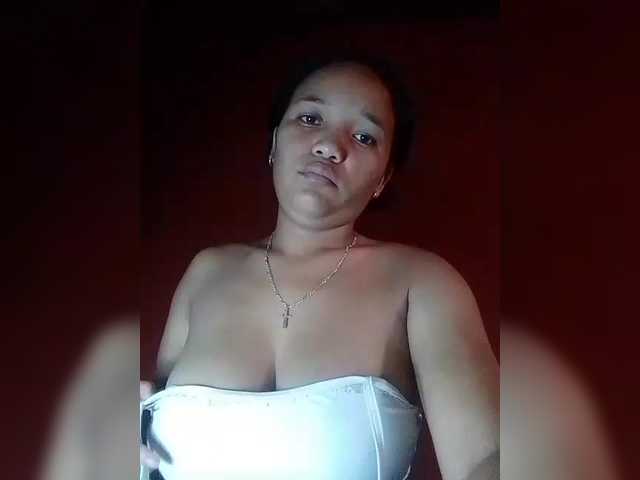 Vaninah's BongaCams show and profile