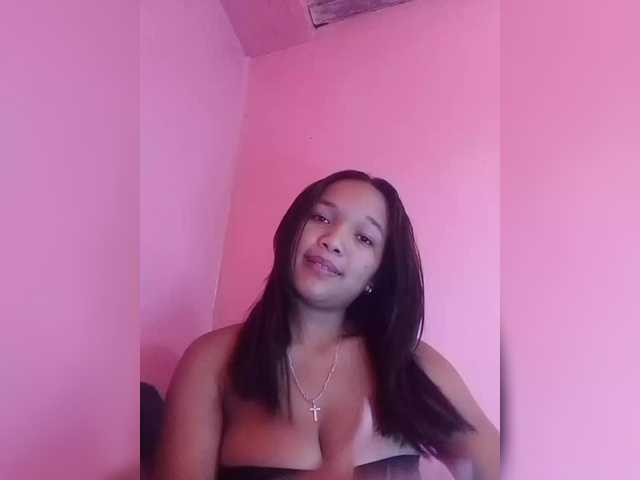 Vaninah's BongaCams show and profile