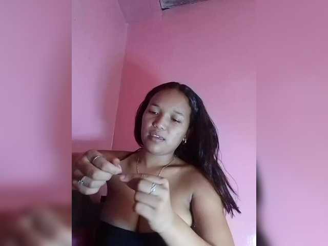 Vaninah's BongaCams show and profile