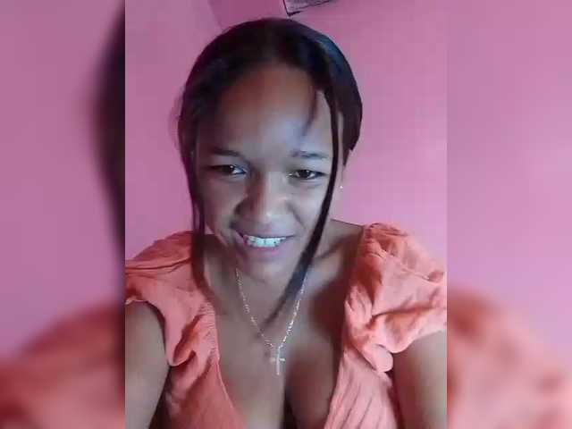 Vaninah's BongaCams show and profile