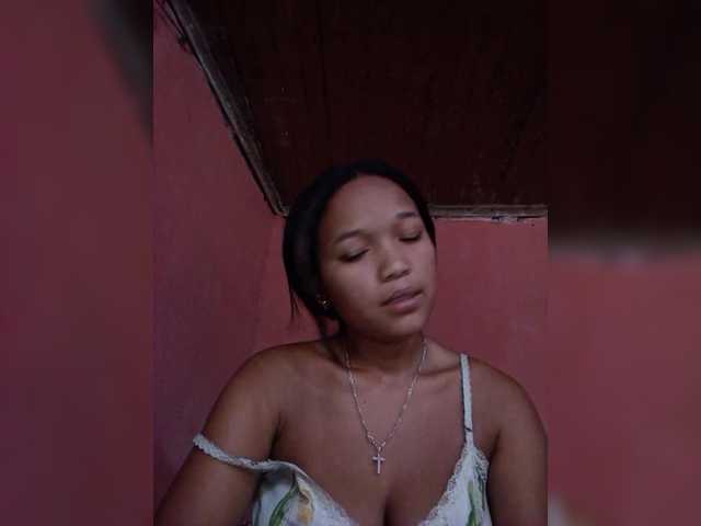 Vaninah's BongaCams show and profile