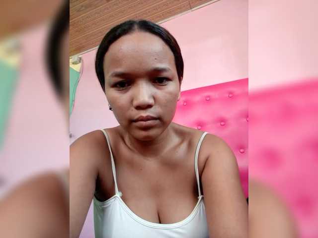 Vaninah's BongaCams show and profile