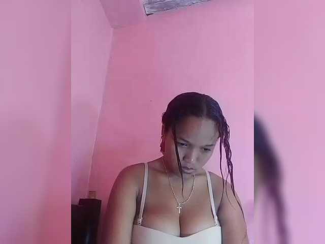 Vaninah's BongaCams show and profile