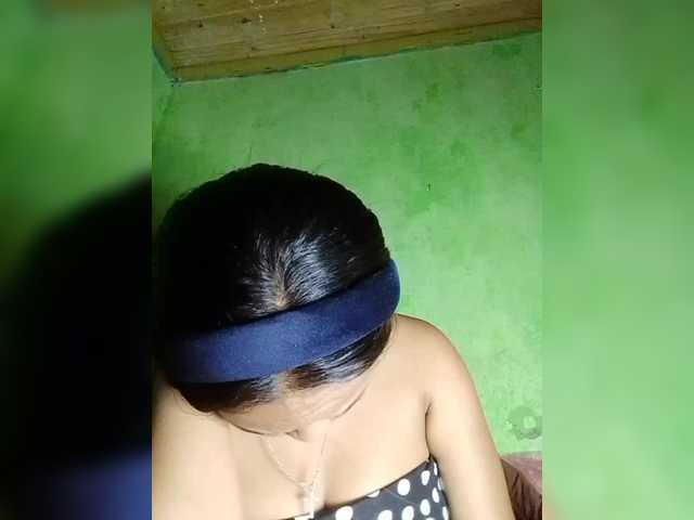 Vaninah's BongaCams show and profile