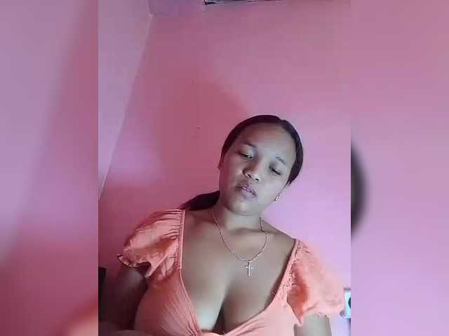 Vaninah's BongaCams show and profile