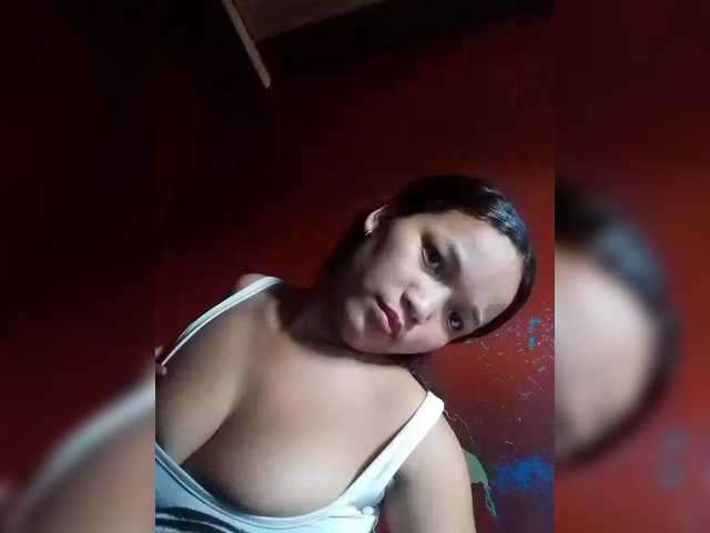 Vaninah's BongaCams show and profile