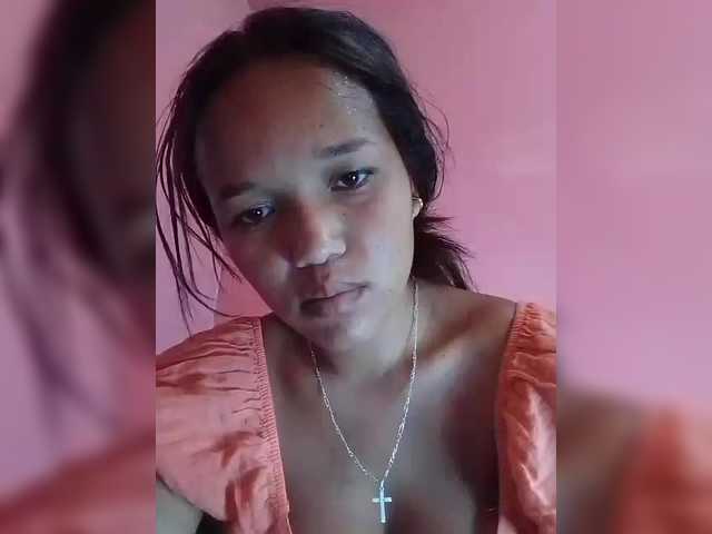 Vaninah's BongaCams show and profile