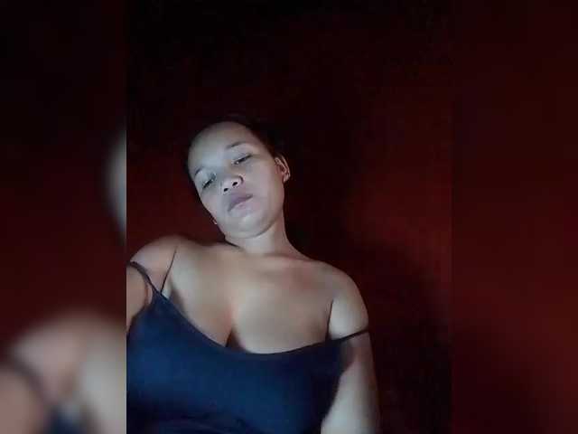 Vaninah's BongaCams show and profile