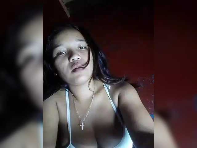 Vaninah's BongaCams show and profile